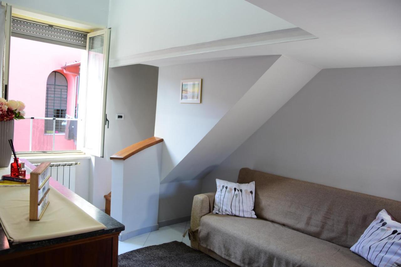Scugnizzella Holiday House Apartment เนเปิลส์ ภายนอก รูปภาพ