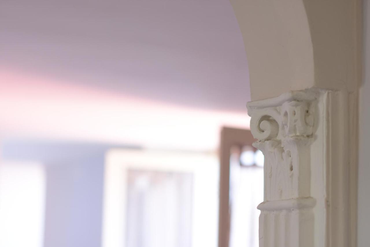 Scugnizzella Holiday House Apartment เนเปิลส์ ภายนอก รูปภาพ