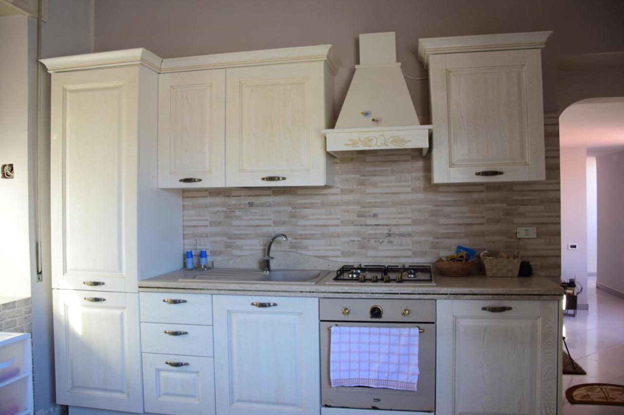 Scugnizzella Holiday House Apartment เนเปิลส์ ภายนอก รูปภาพ