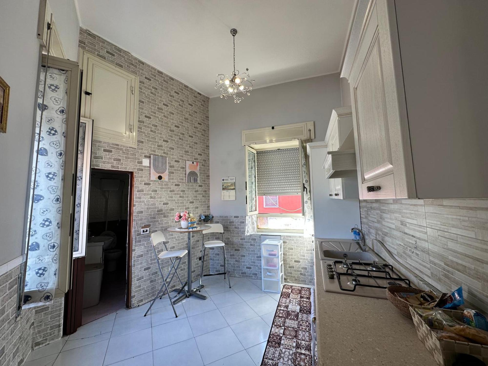 Scugnizzella Holiday House Apartment เนเปิลส์ ภายนอก รูปภาพ